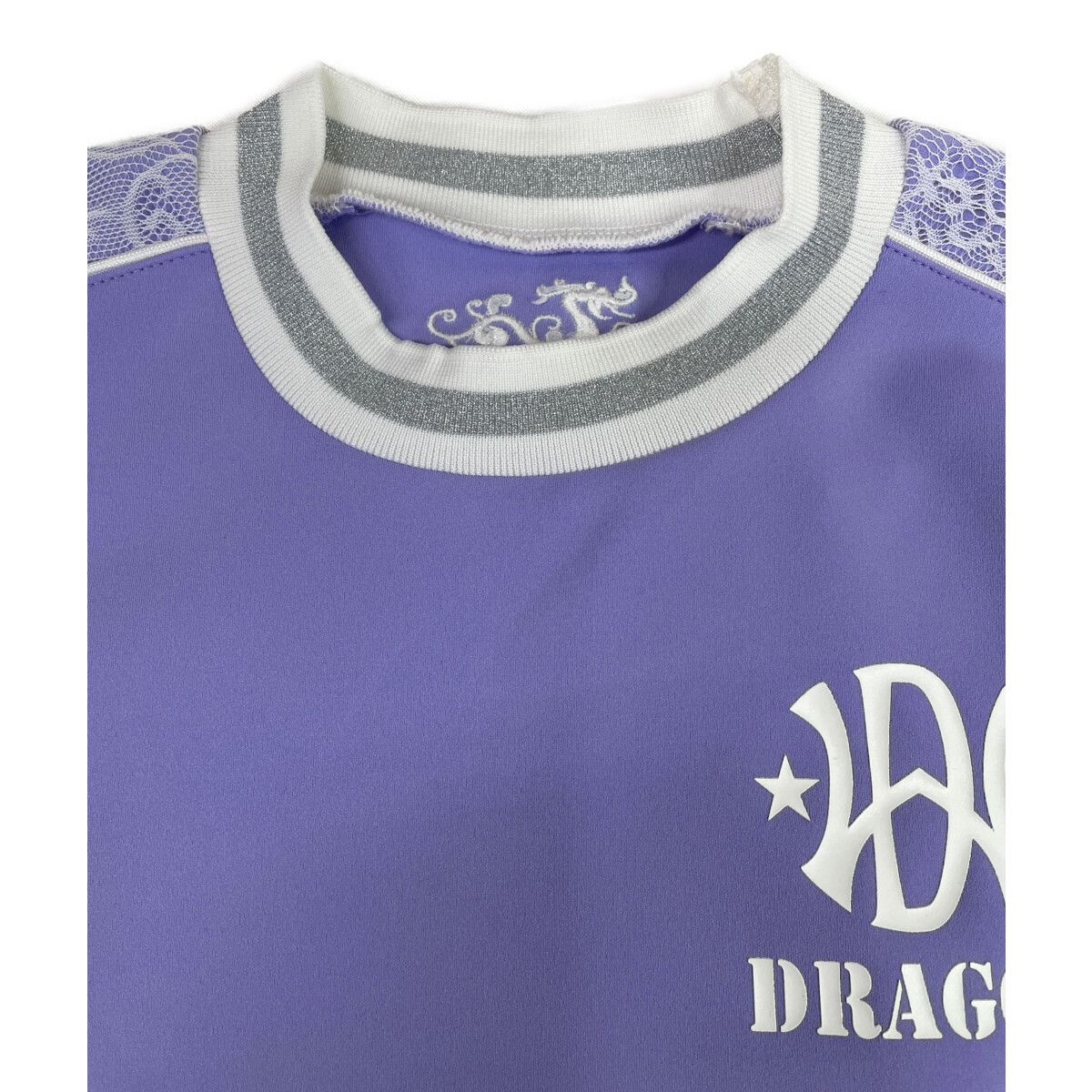 長袖クルーネックプルオーバー×スカート