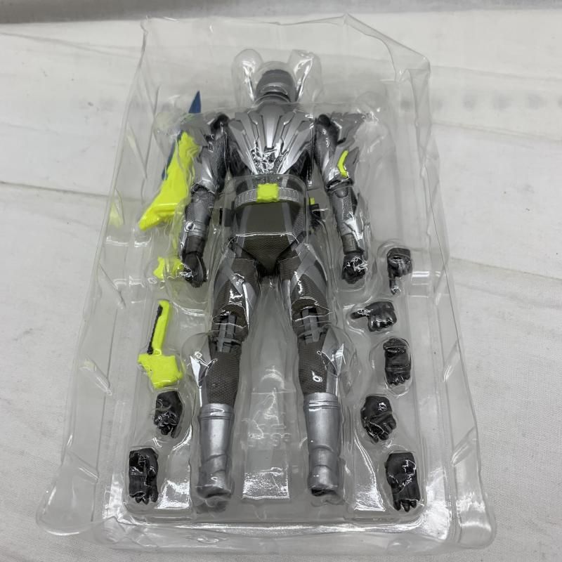 【中古】S.H.Figuarts仮面ライダーゼロワン メタルクラスタホッパー 抽選販売】S.H.Figuarts 仮面ライダーゼロワン メタルクラスタホッパー