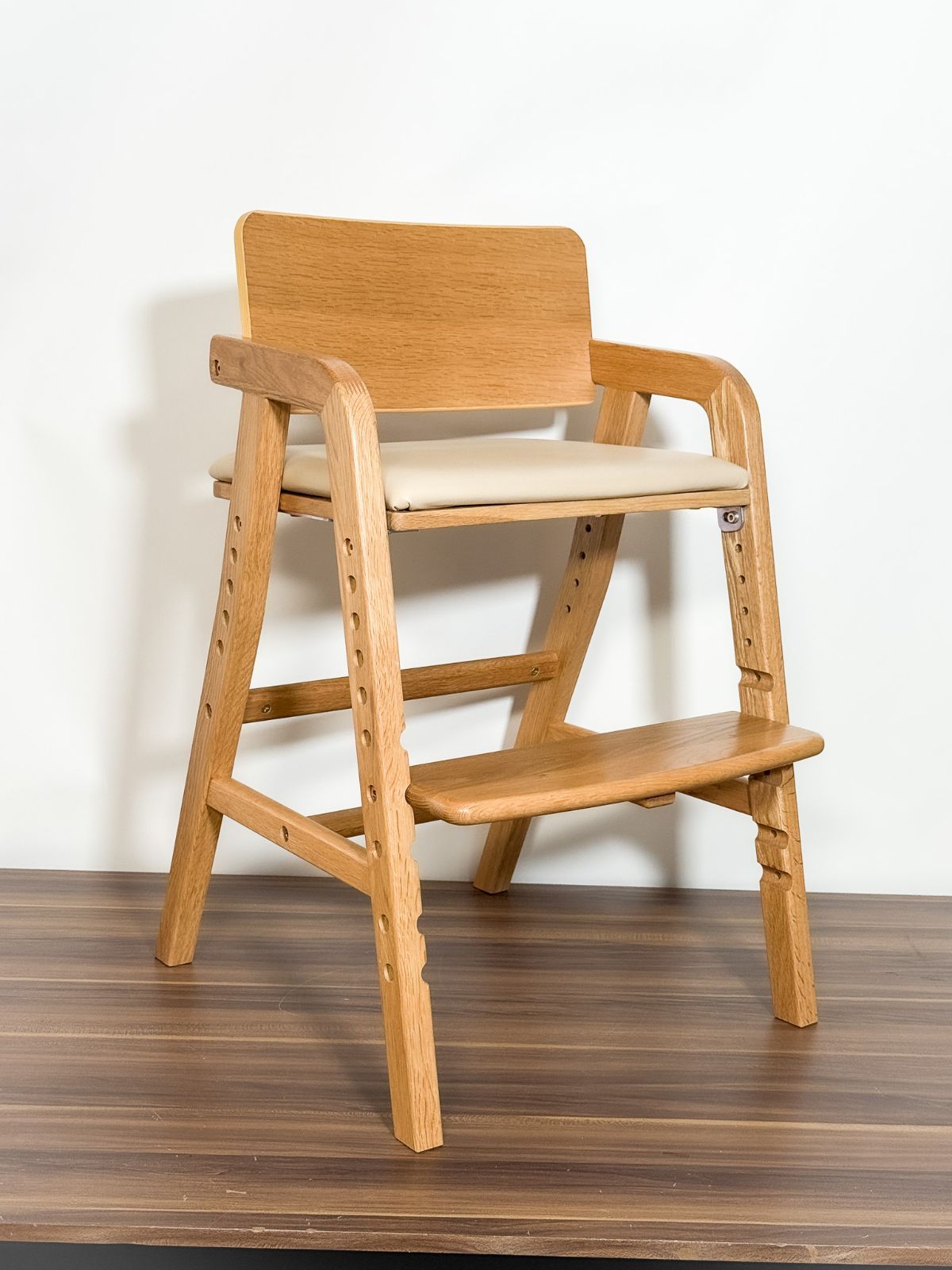 キトコ キッズダイニングチェア NA×アイボリー 高さ調整可