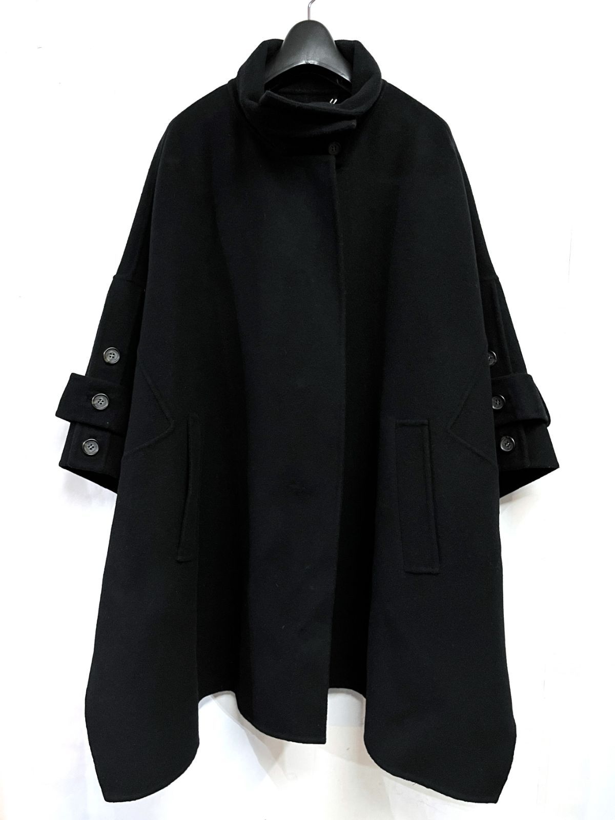 ADORE｜アドーア ルチアーナリバースタンド コート ポンチョ