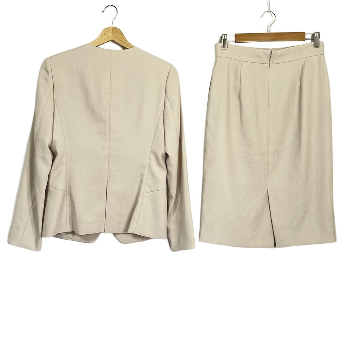 BEIGE ベイジ スカートスーツ レディース - グレーベージュ