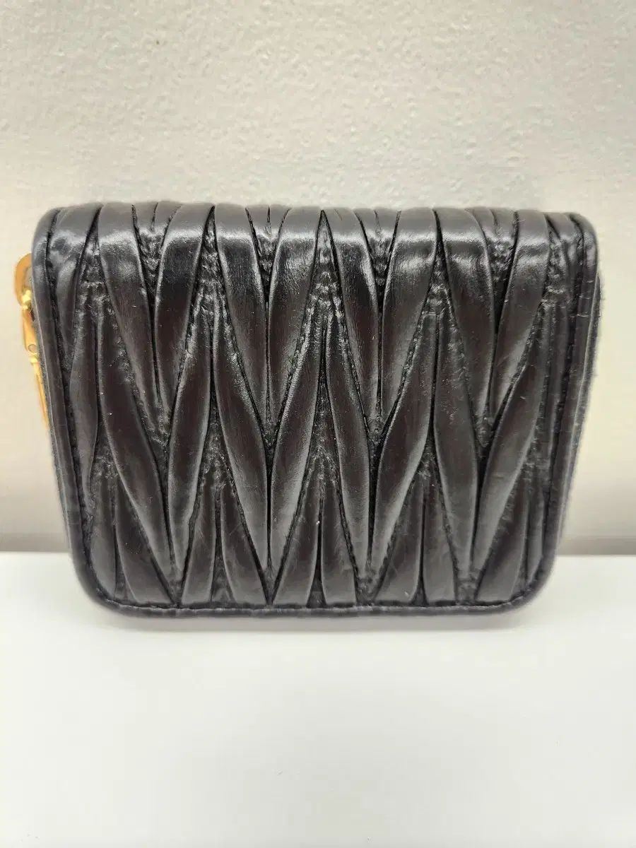 ブラック 二つ折り財布