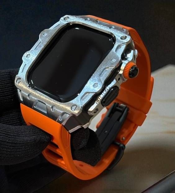 シルバーケース オレンジラバー 別注強化型ブラックバックルモデル アップルウォッチ カスタム カバー 保護 46 アップルウォッチ series10 series11 ベルト