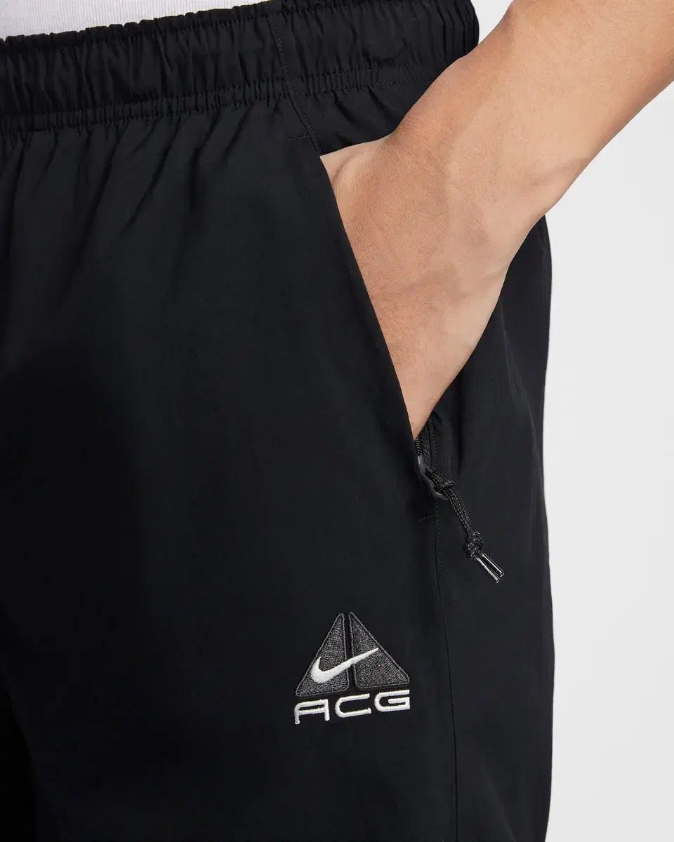 L NIKE ACG ブラック イグアナ トゥインワン パンツ