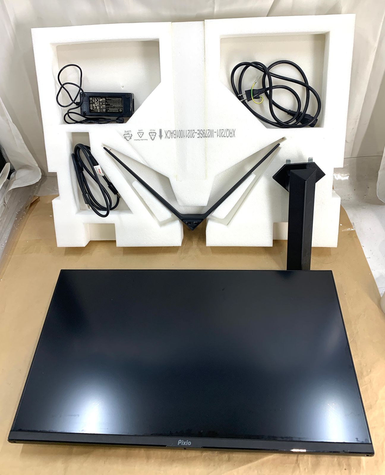 Pixio PX279 Prime ゲーミングモニター 27インチ 240Hz FHD Fast IPS 1ms VETTDRUCK_DE