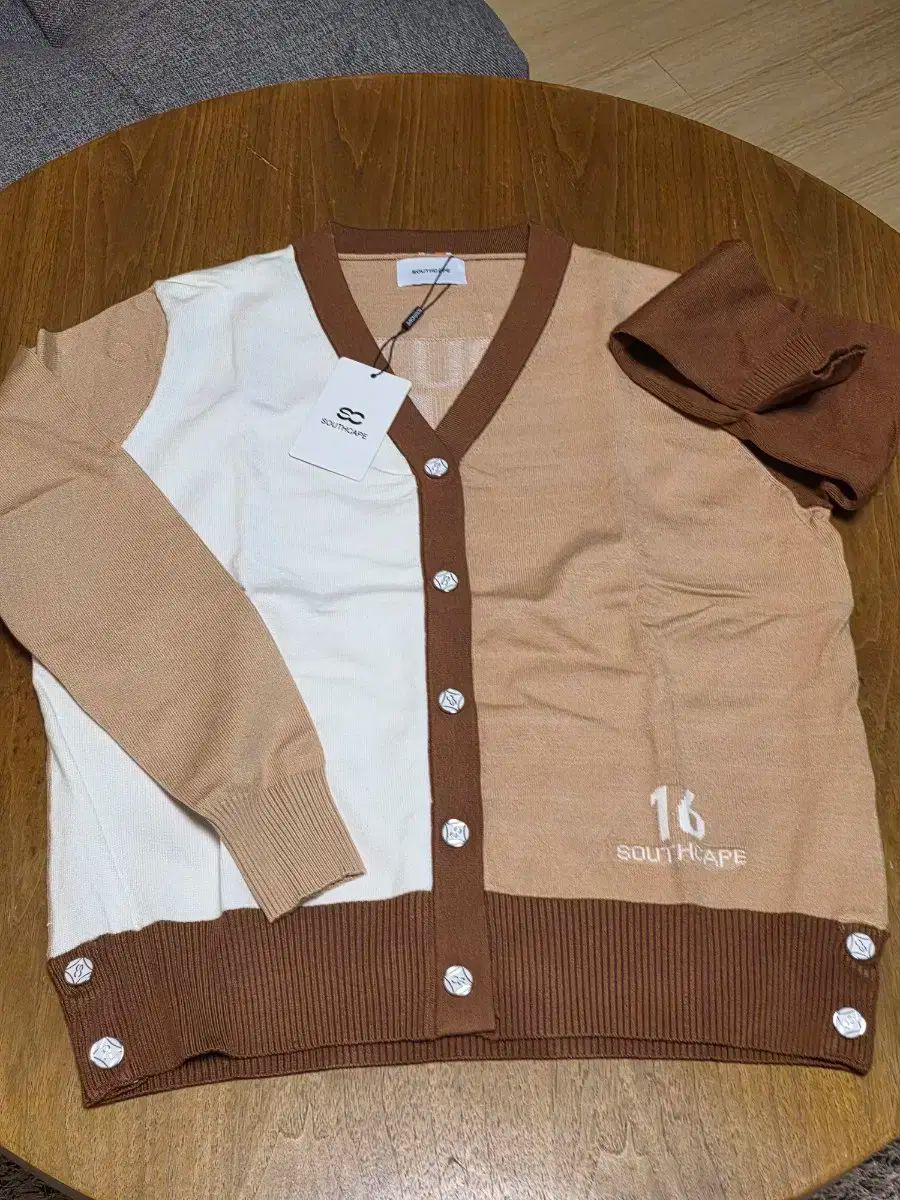 SOUTH CAPE バイ ゴルフ カーディガン