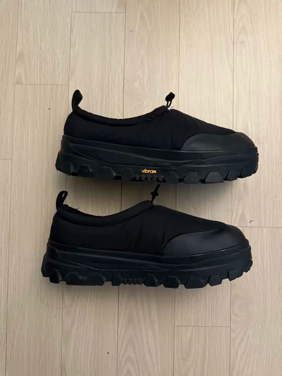  アモーメント ビブラム パデッド スリッポン 275 ローファー ブーツ 革靴