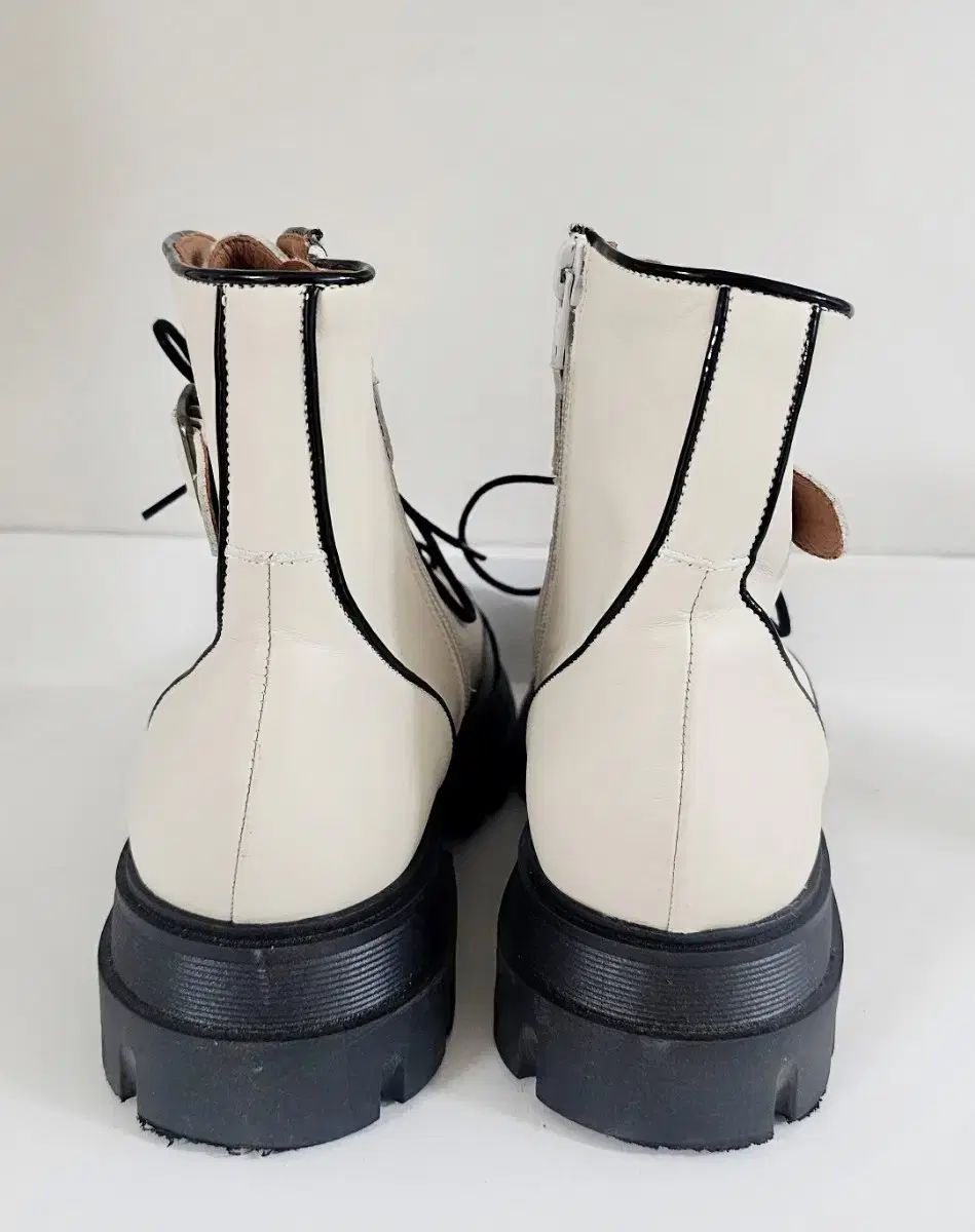 ウォーカーブーツ