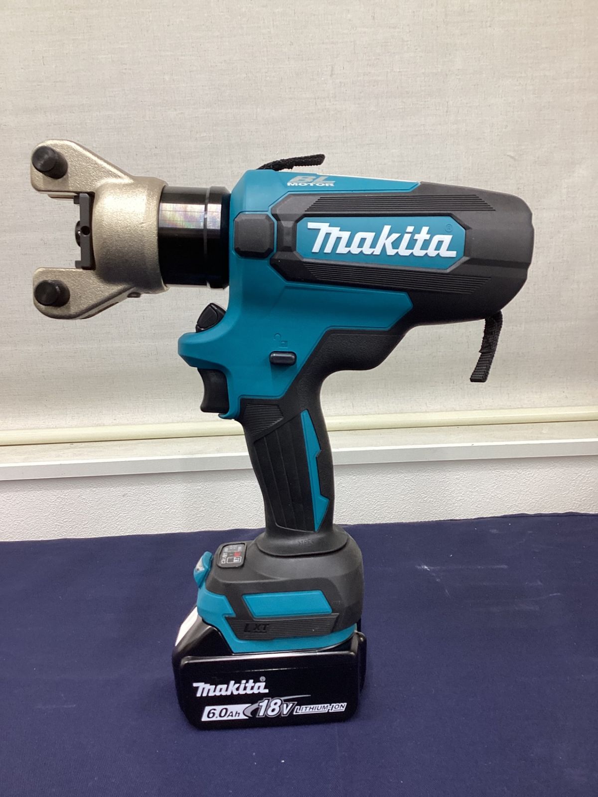 マキタ makita コードレス圧着機 TC300DRG 八尾店