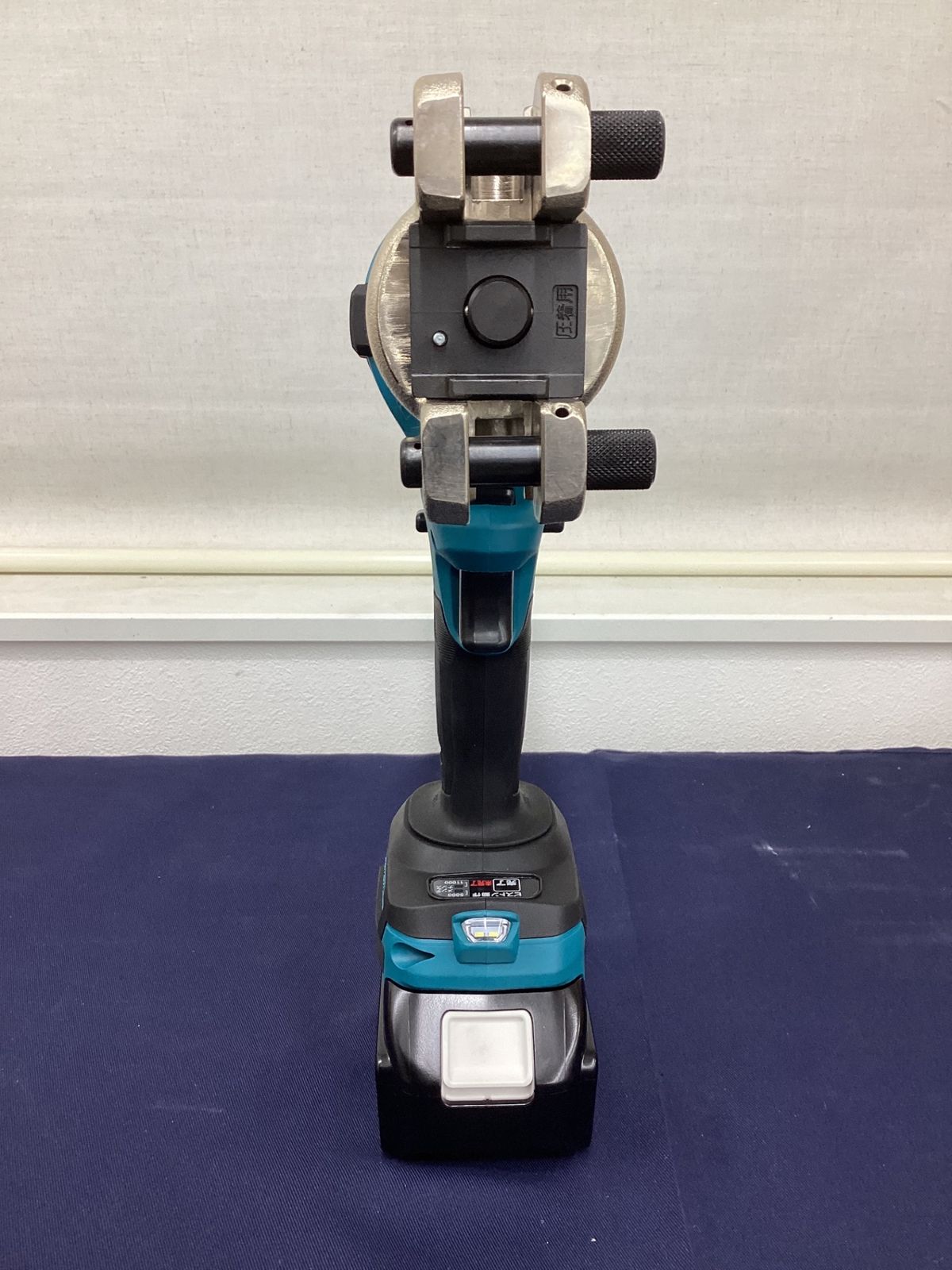 makita コードレス圧着機