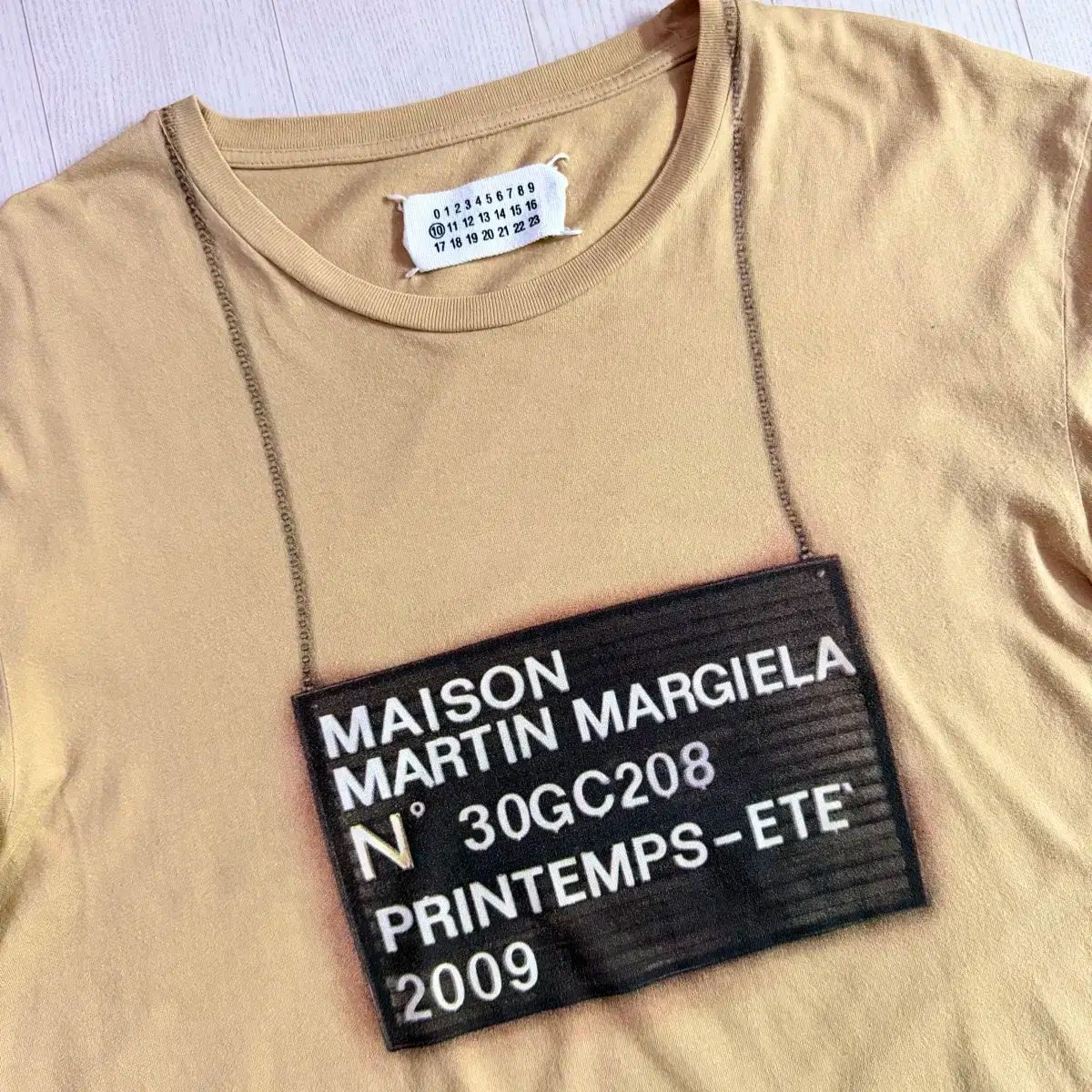 メゾン マルタン マルジェラ 2009 S S トロンプルイユ マグショット Tシャツ