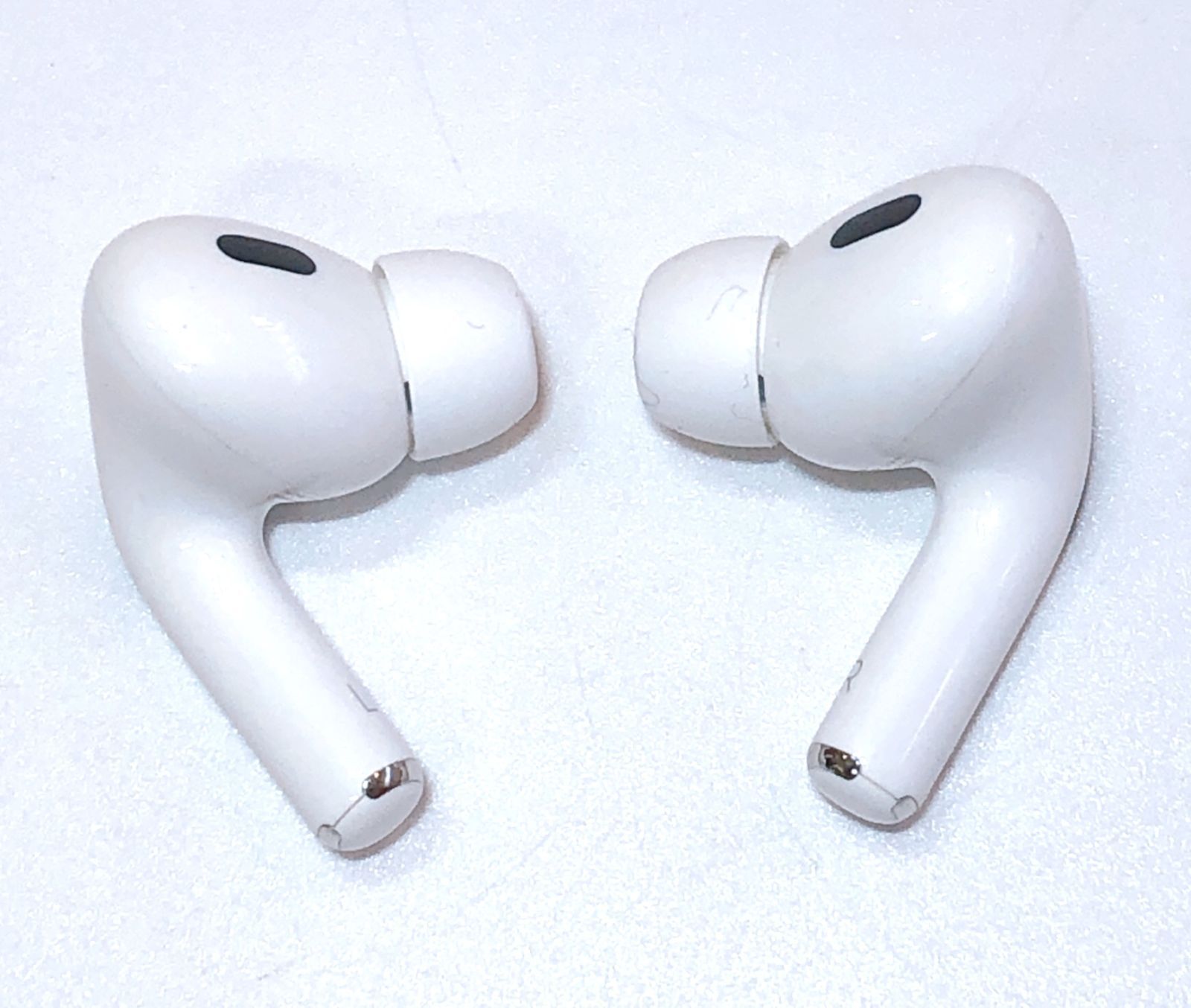 2902 アップル AirPods Pro 第2世代 MagSafe充電ケース USB-C A3047 A3048 A2968 ワイヤレスイヤホン Apple