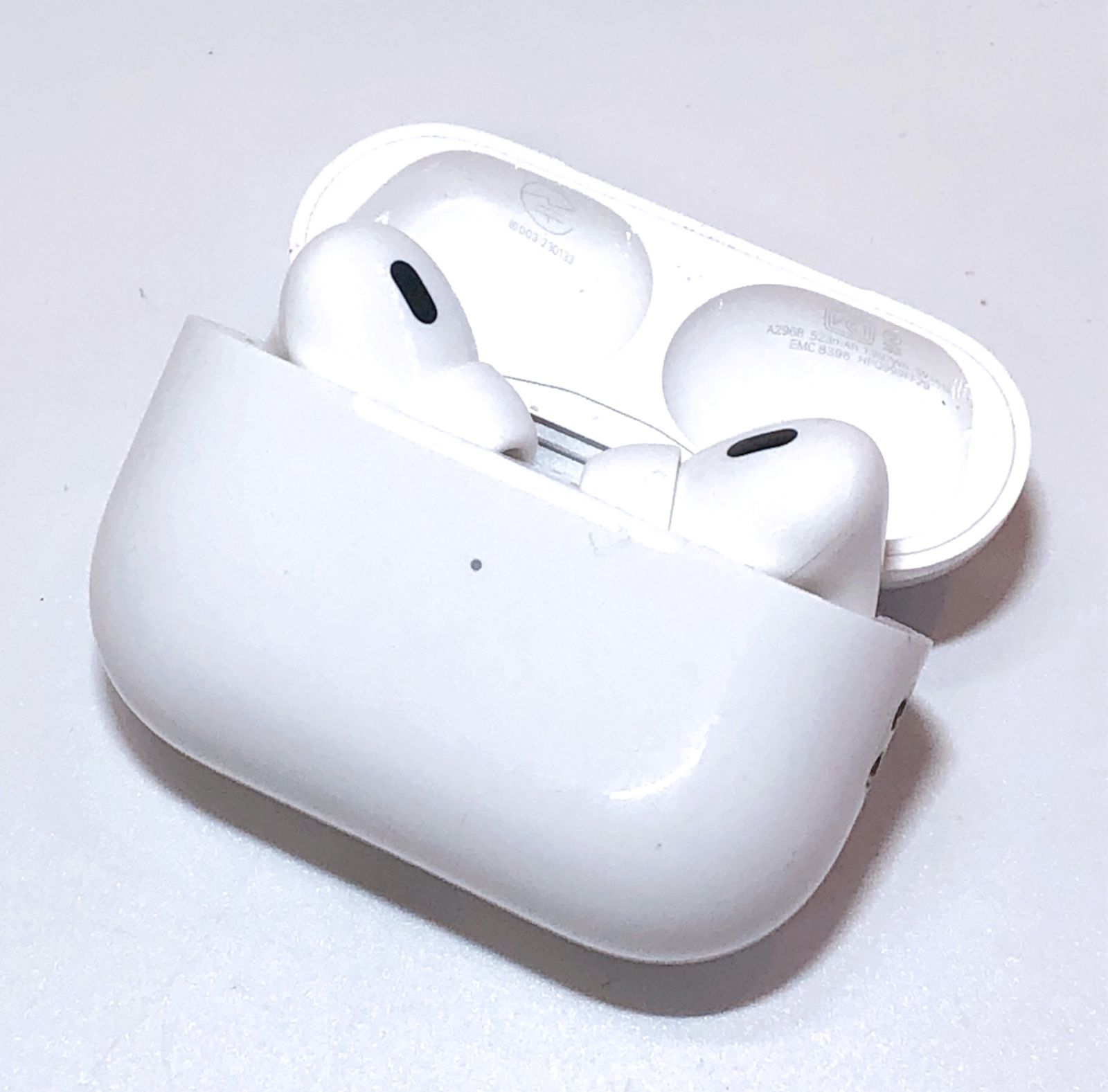 2902 アップル AirPods Pro 第2世代 MagSafe充電ケース USB-C A3047 A3048 A2968 ワイヤレスイヤホン Apple