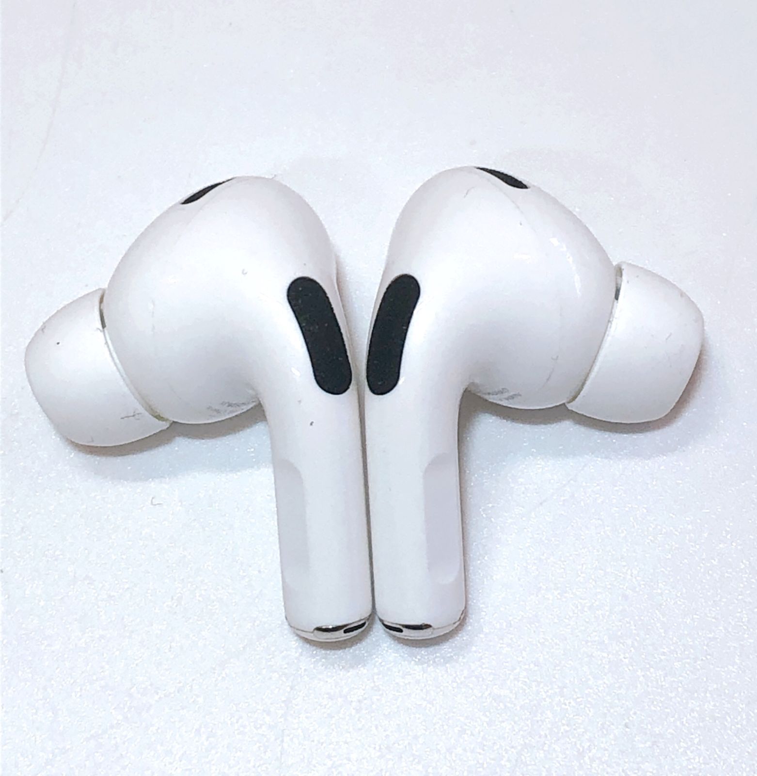 2968 ワイヤレスイヤホン