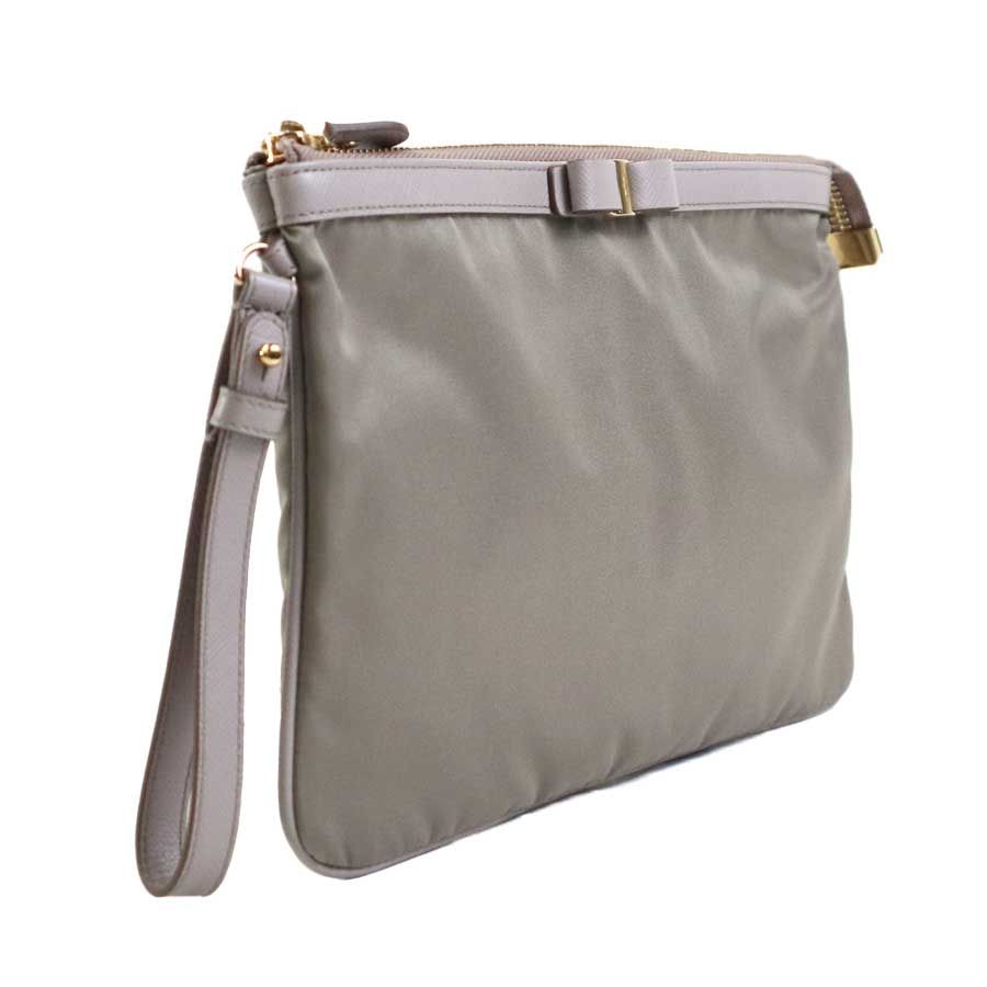 サルヴァトーレフェラガモ Salvatore Ferragamo クラッチバッグ ヴァラリボン