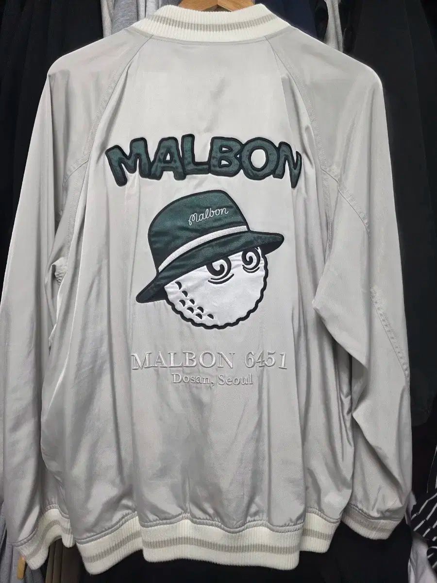 マルボンゴルフ スタジアム ジャケット アイボリー Lサイズ
