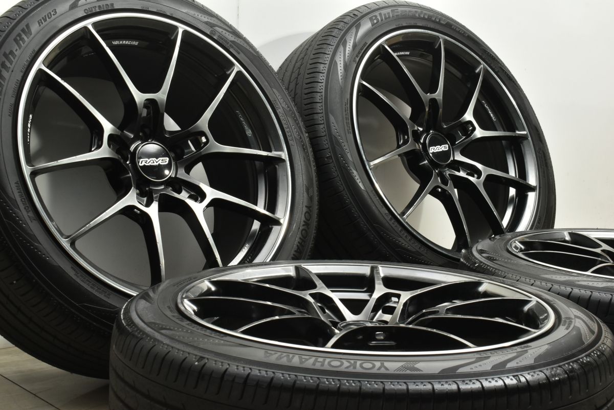 カスタム用に RAYS ボルクレーシング G025 19in 8.5J 38 PCD114.3 ヨコハマ ブルーアース RV03 245|45R19 アルファード ハリアー