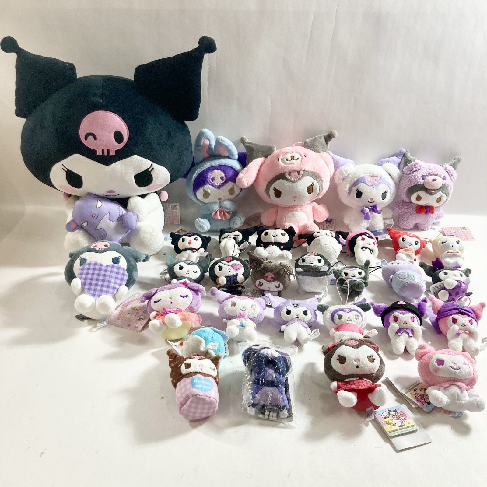 ★ サンリオ クロミ バク 30点 まとめ商品 ぬいぐるみ レアあり 世界クロミ化計画 スノーベア もふもふ森のどうぶつ など 現状品 1.45kg