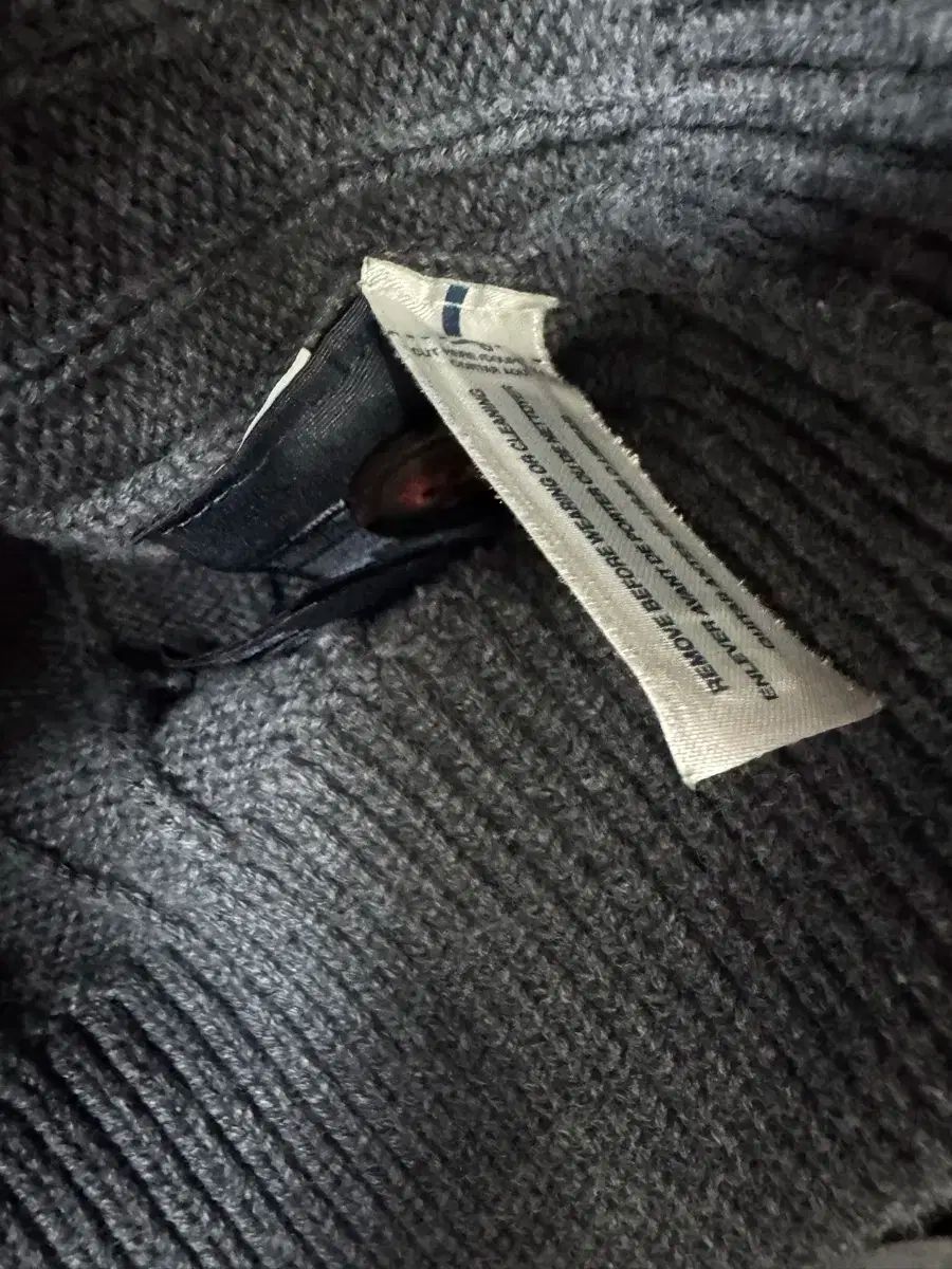 トミーヒルフィガー ニットカーディガン 95