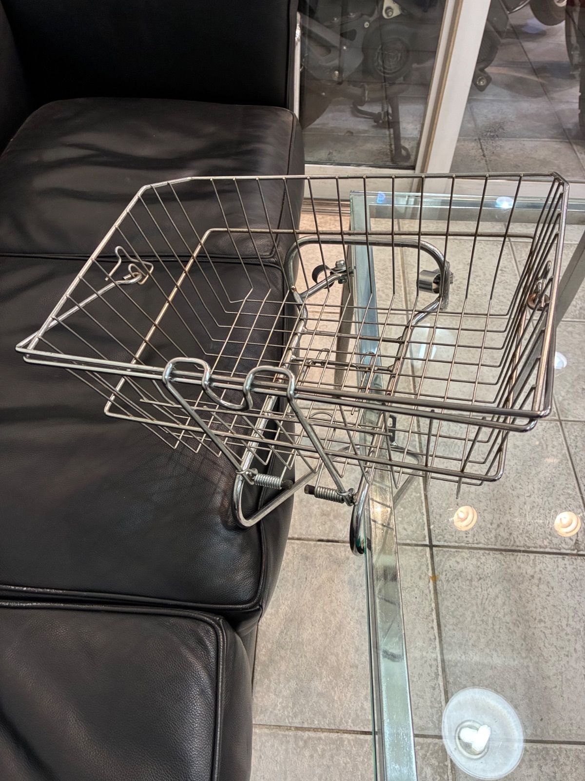 トモスのフロントバスケットキャリア付です