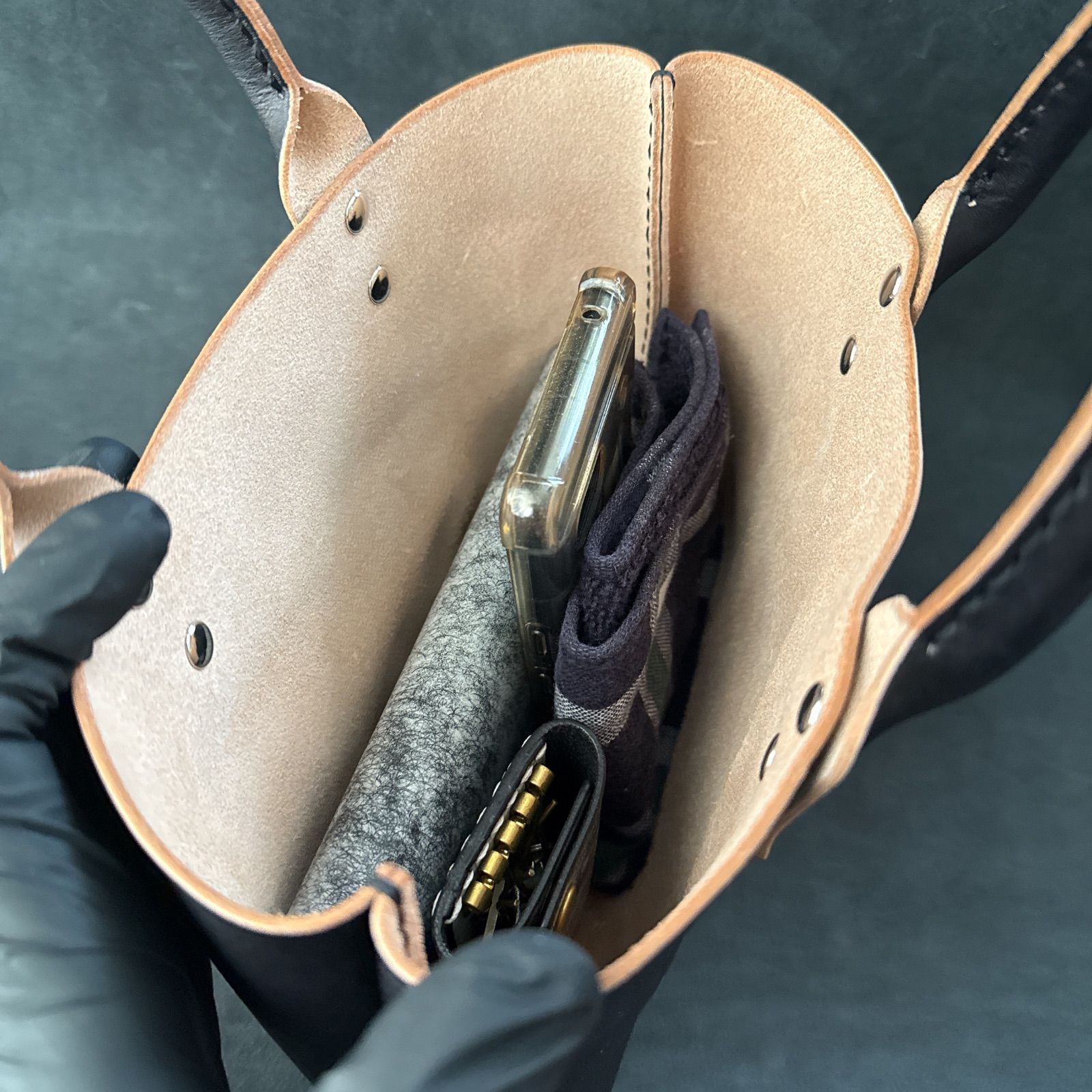 丘染ブラック 本革ミニトートバッグ