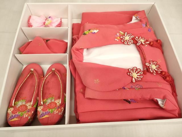 平和屋着物[]七五三 女の子 3歳 祝着 三つ身 被布・草履・巾着・髪