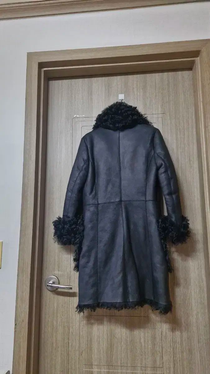 MOJO.S.PHINE モジョエスピン シープスキン ブラック コート