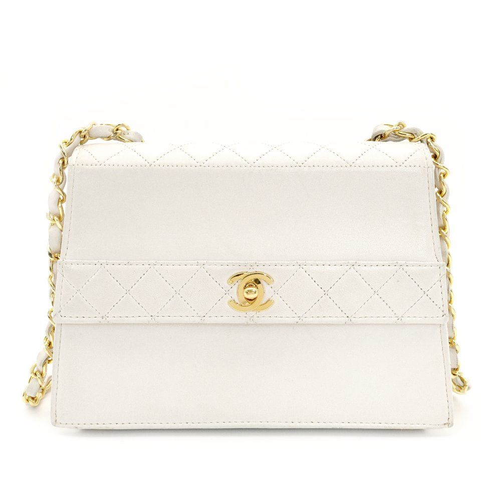 シャネル CHANEL マトラッセ チェーン ショルダー バッグ ホワイト ゴールド金具 ラムスキン レザー クロスボディ 7-10-203