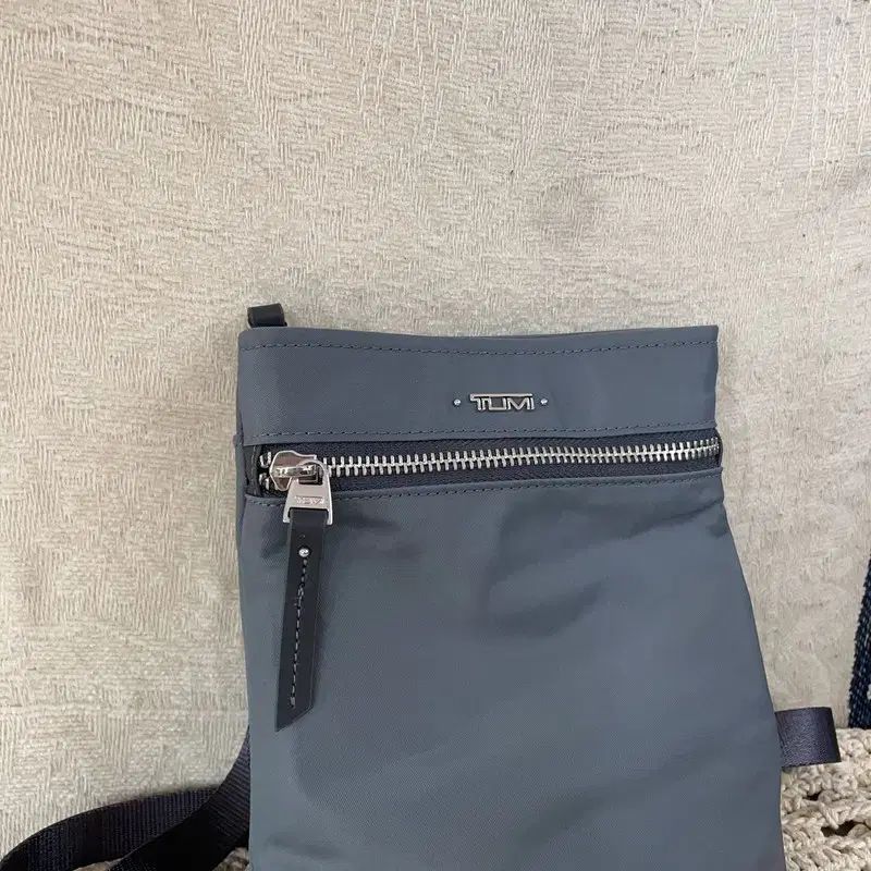 F トゥミ ミニ ポーチ クロスバック バッグ