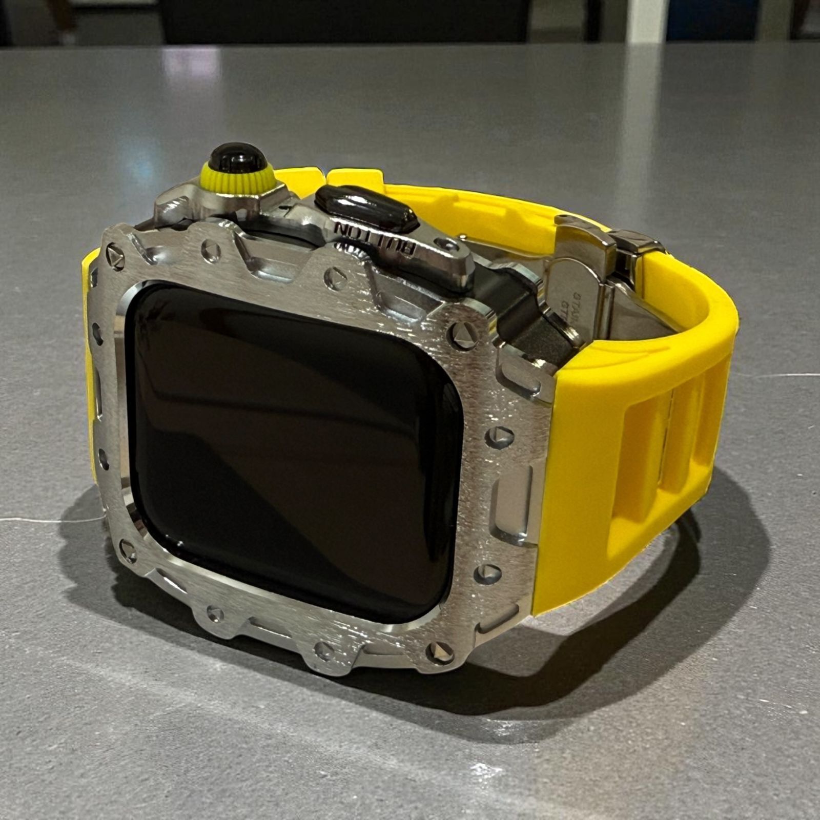 フォージドステンレス ケース