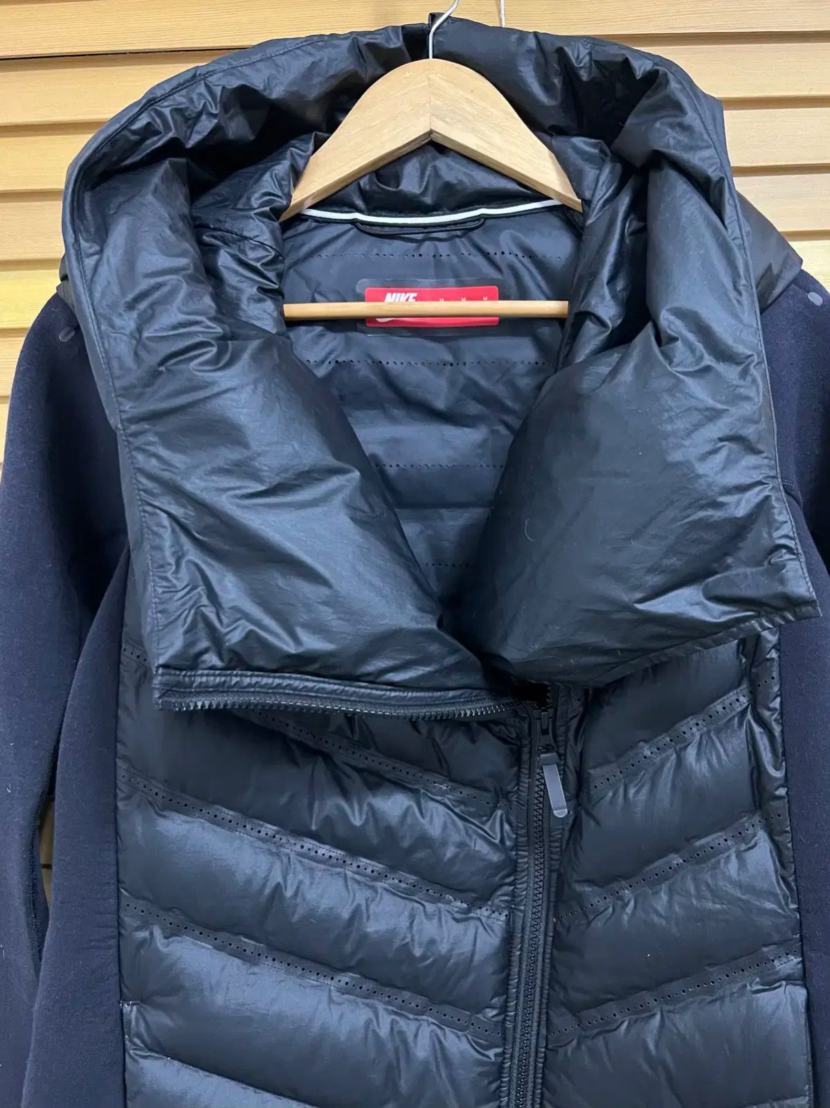 ナイキ レディース エアロロフト グースダウン ダウンジャケット フード付き M