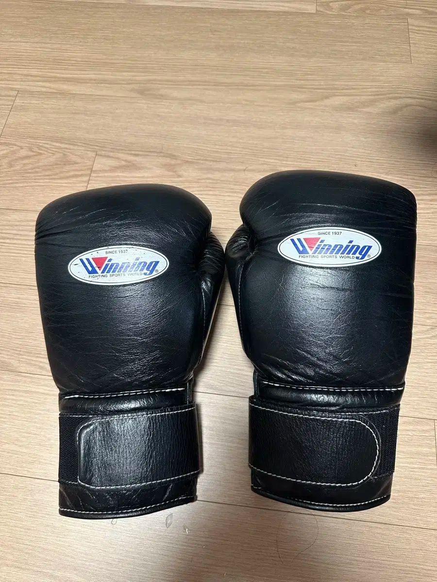 ウィニング グローブ 14オンス ブラック
