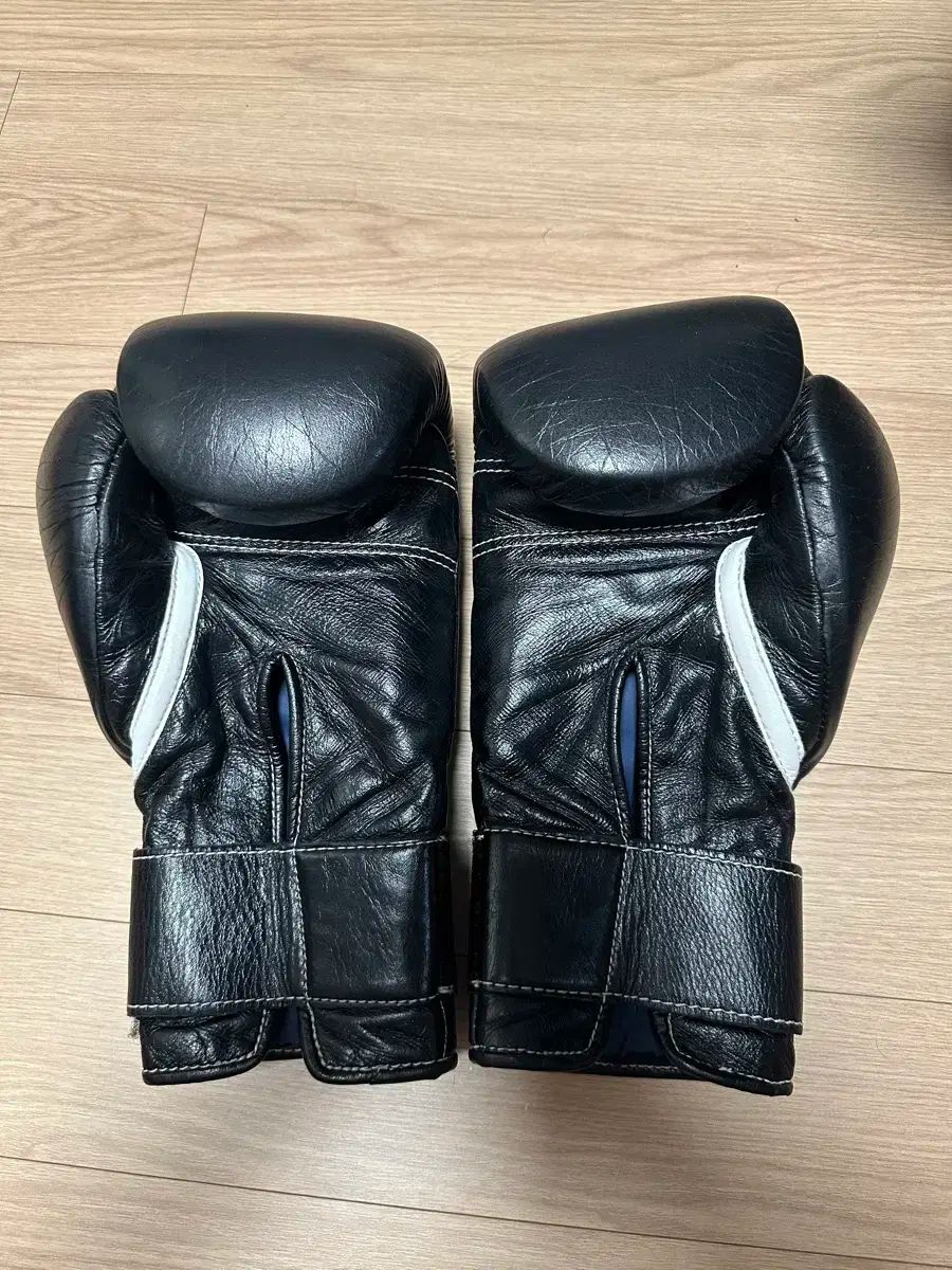 ウィニング グローブ 14オンス ブラック