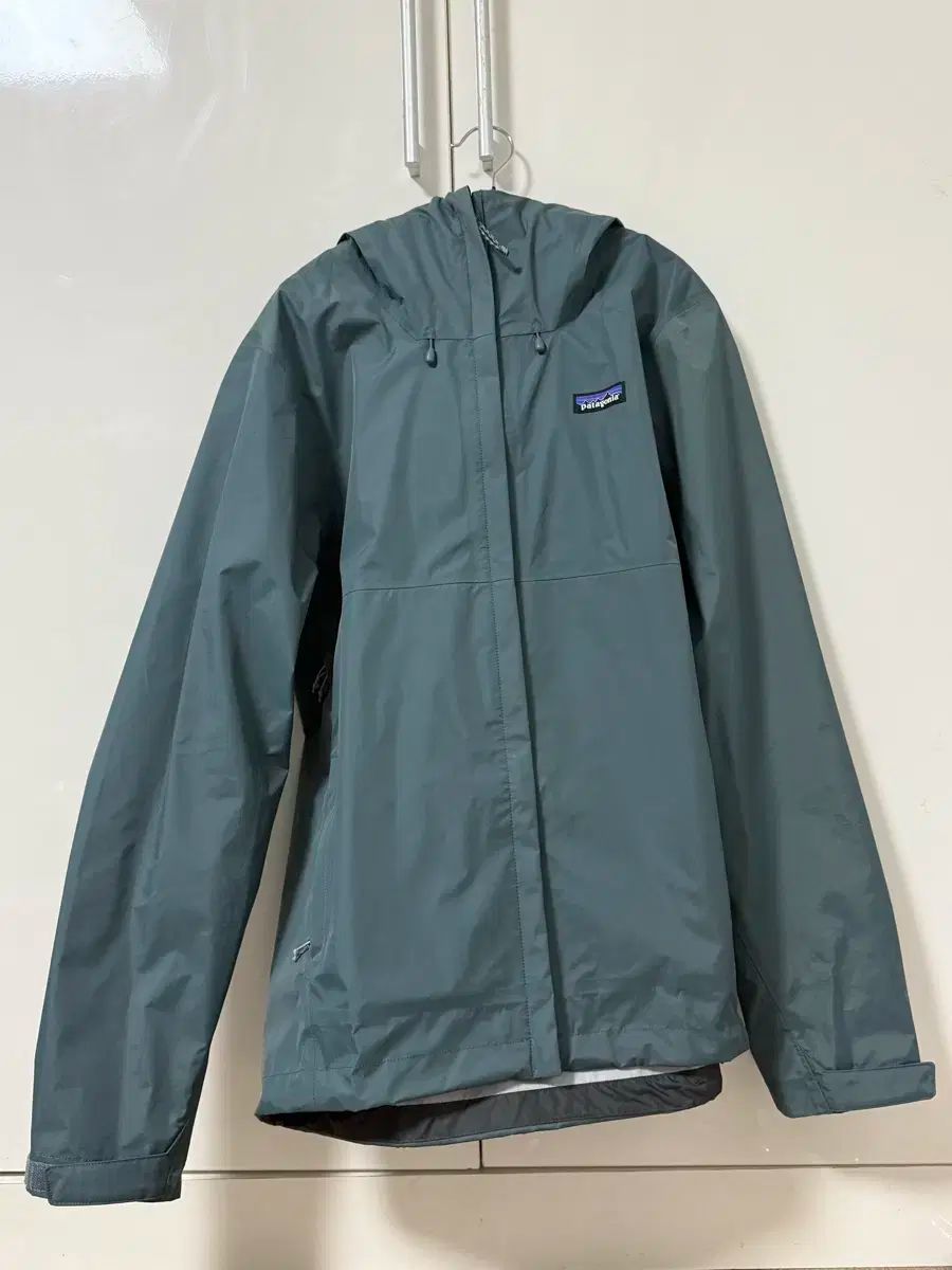 M パタゴニア トレントシェル 3L ジャケット ヌーボーグリーン