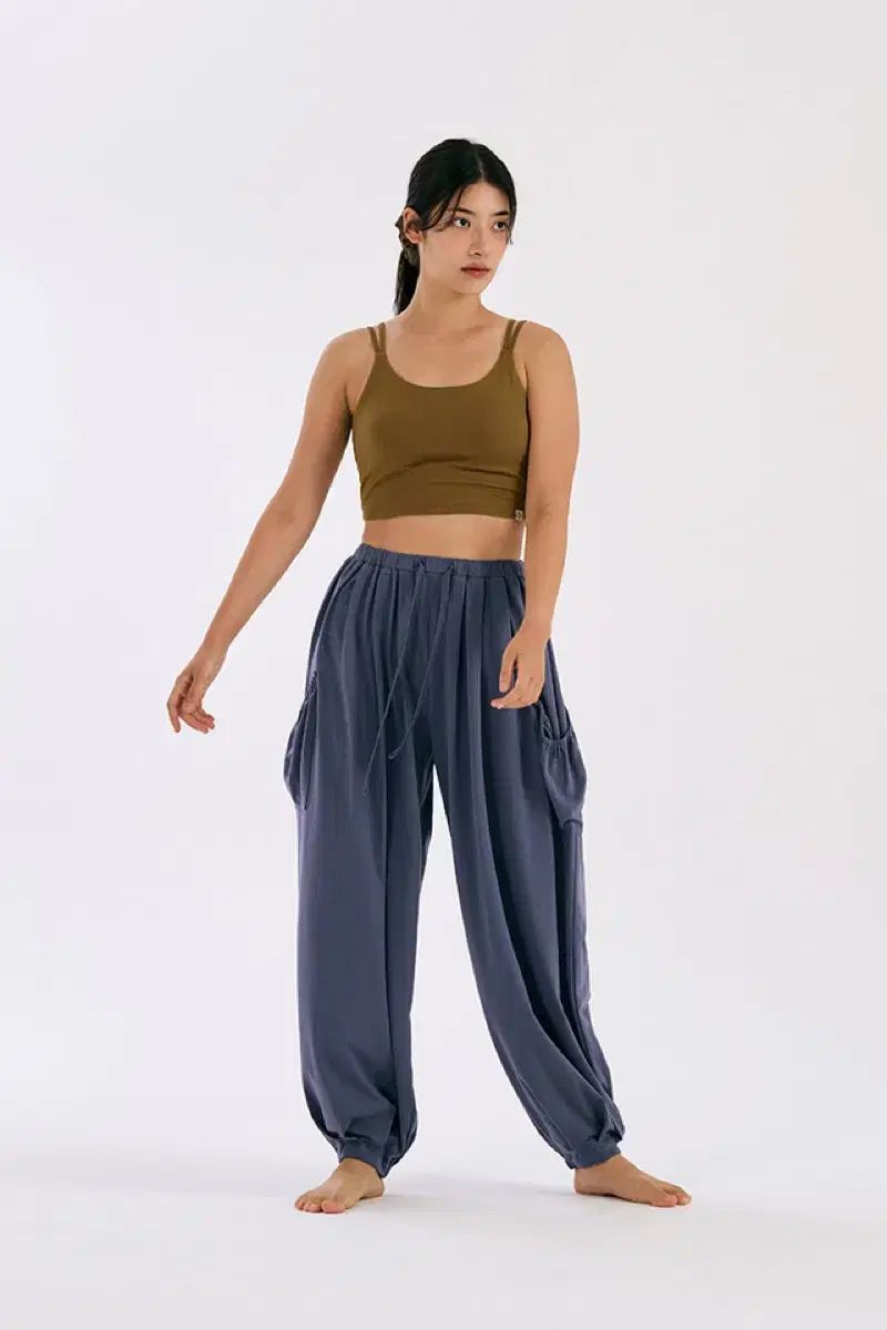 ディヤニ ワイルド パンツ F ブルー 1回フィッティング