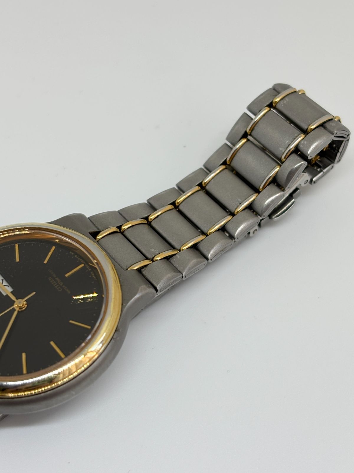 CITIZEN】FORMA 6100-G01062｜ブラック文字盤・ゴールドケース 