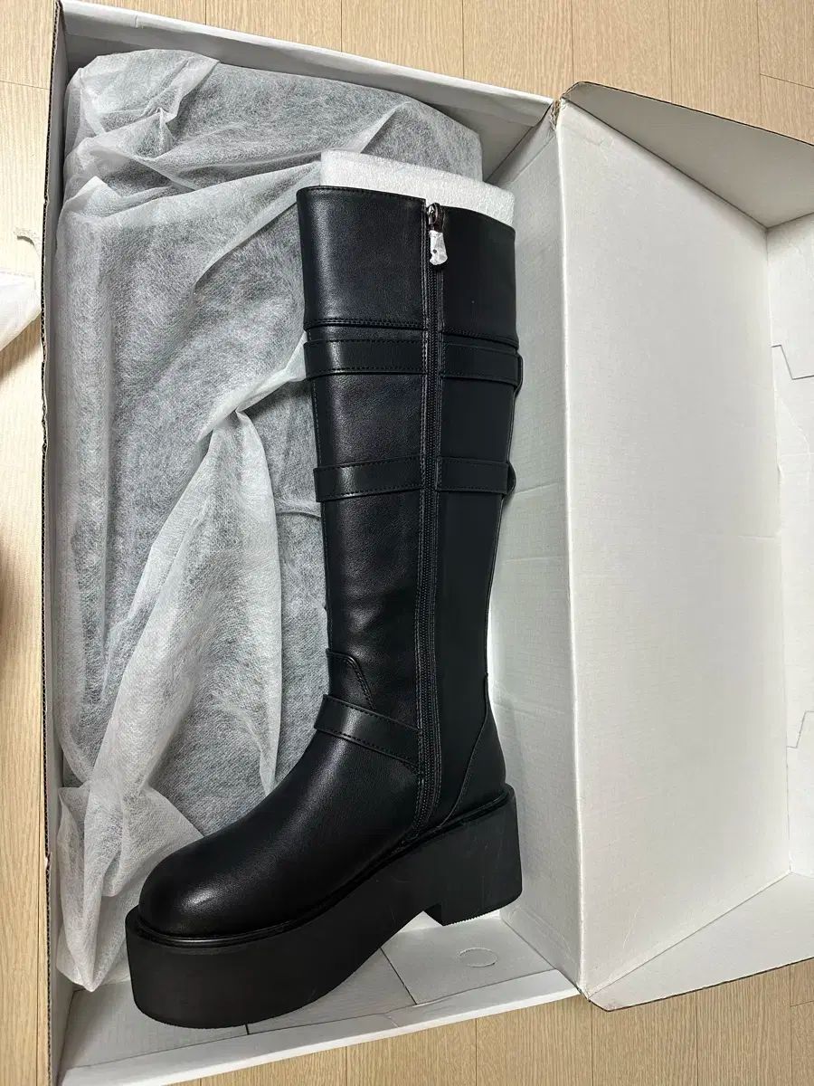 エズオン マヤ ロング バックル ブーツ 230