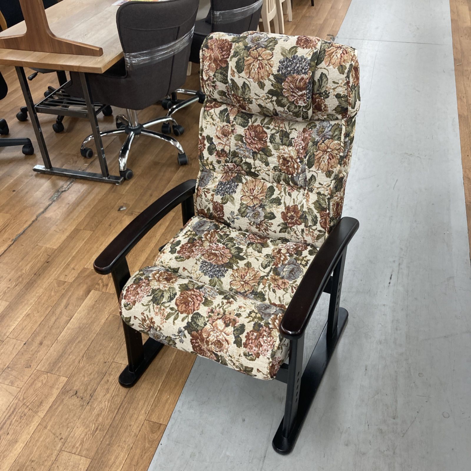 S381 リクライニング高座椅子 肘掛け 布張り 花柄 幅60cm
