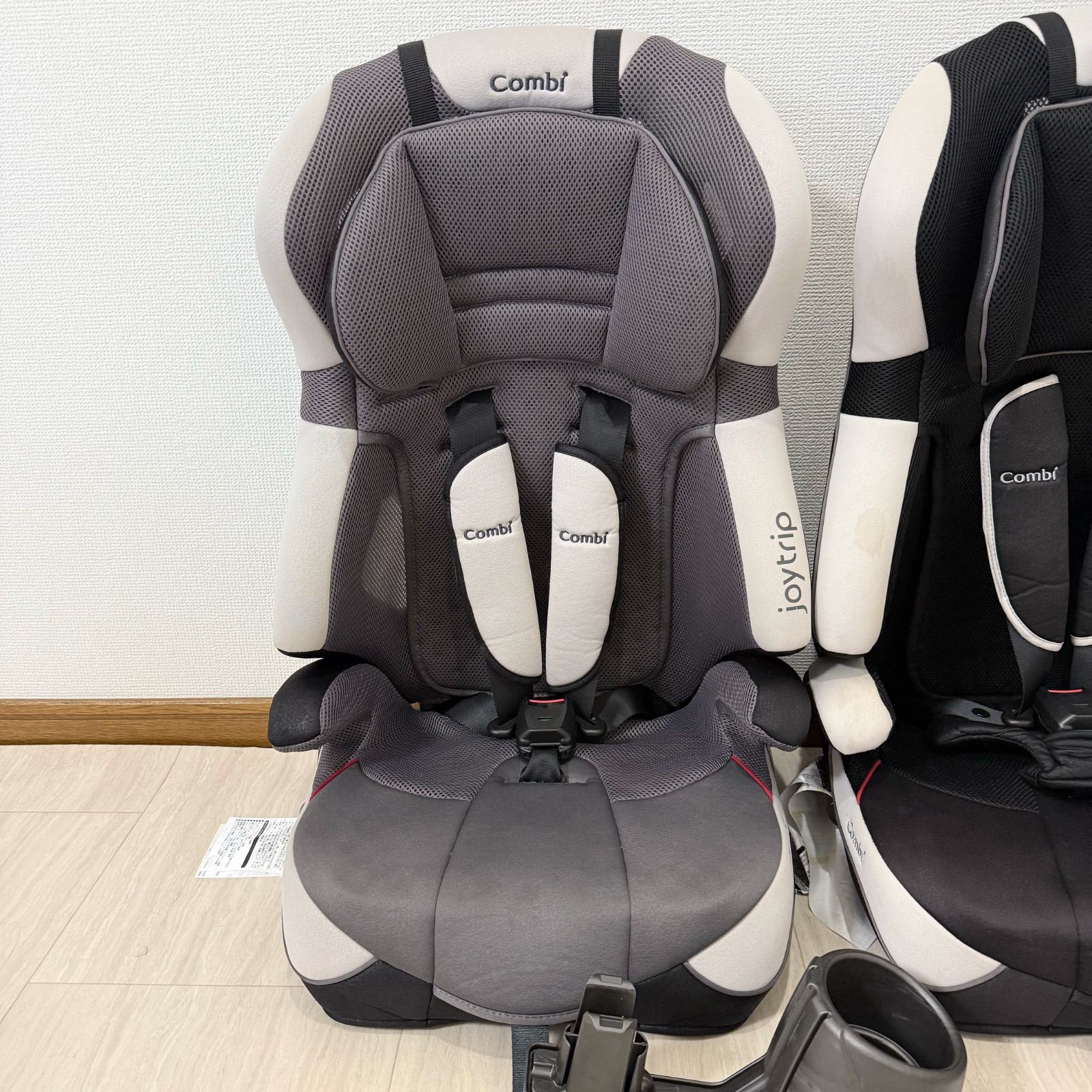 combi コンビ ジョイトリップ エアスルーGC GF 黒白