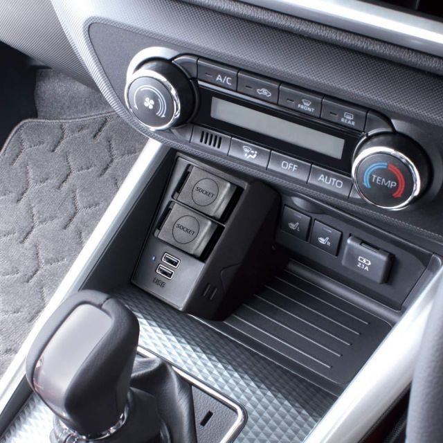 槌屋ヤック Tsuchiya Yac 車種 品 トヨタ RAIZE ライズ Rocky ロッキー 増設ソケット 電源BOX ブラック SY-RR3 BRIGHTFACE_UK