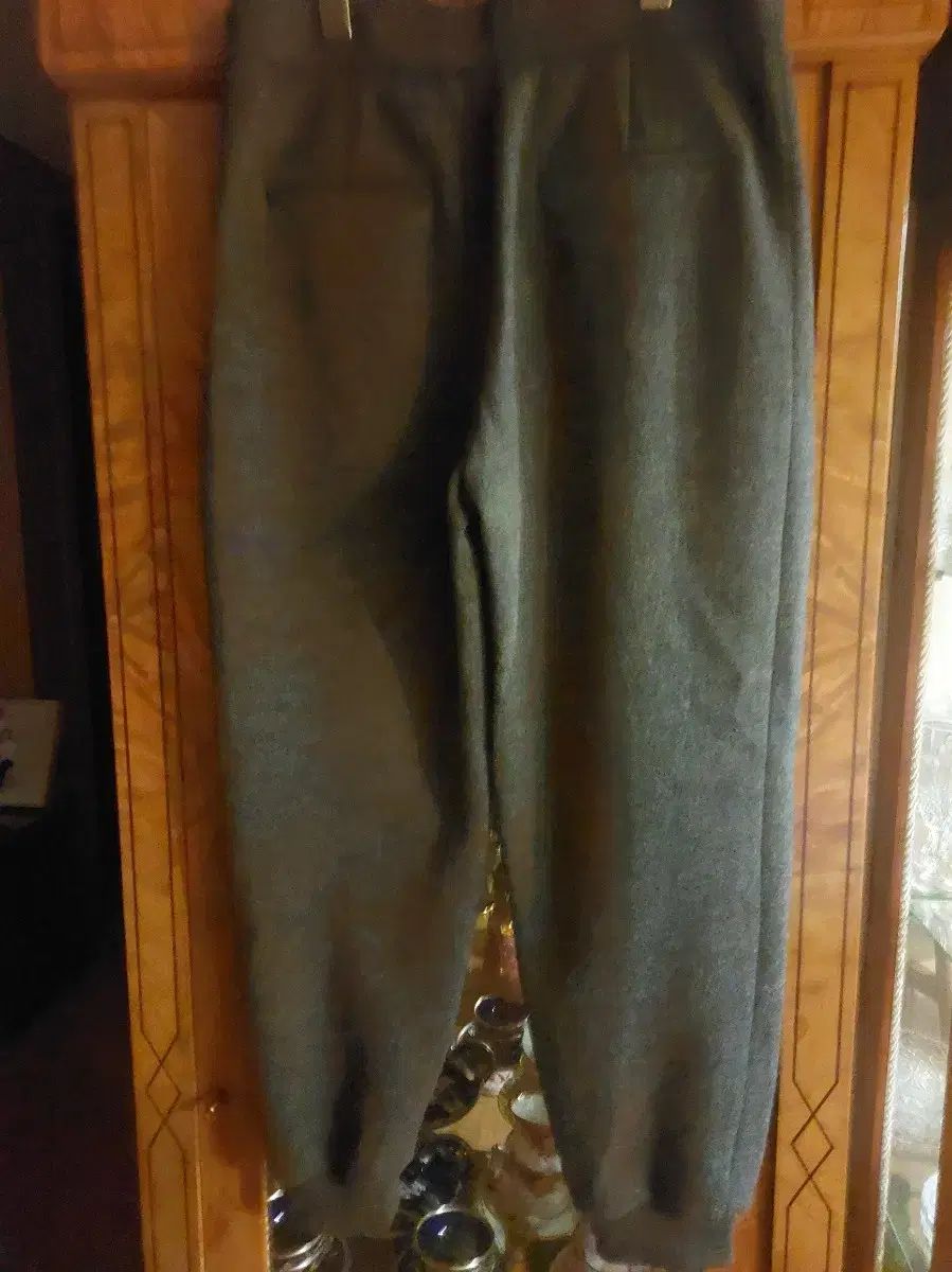 TIME グレー ジョガー ウールパンツ