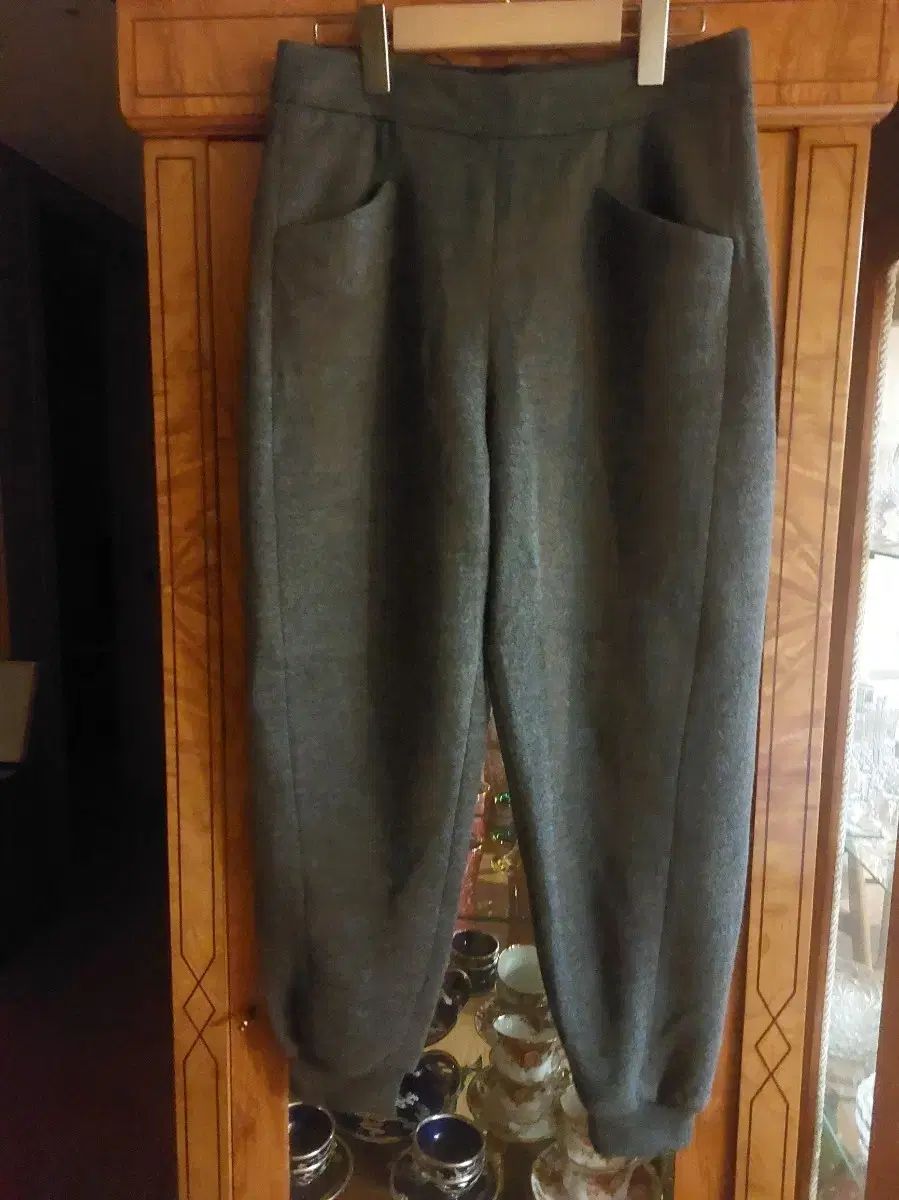 TIME グレー ジョガー ウールパンツ