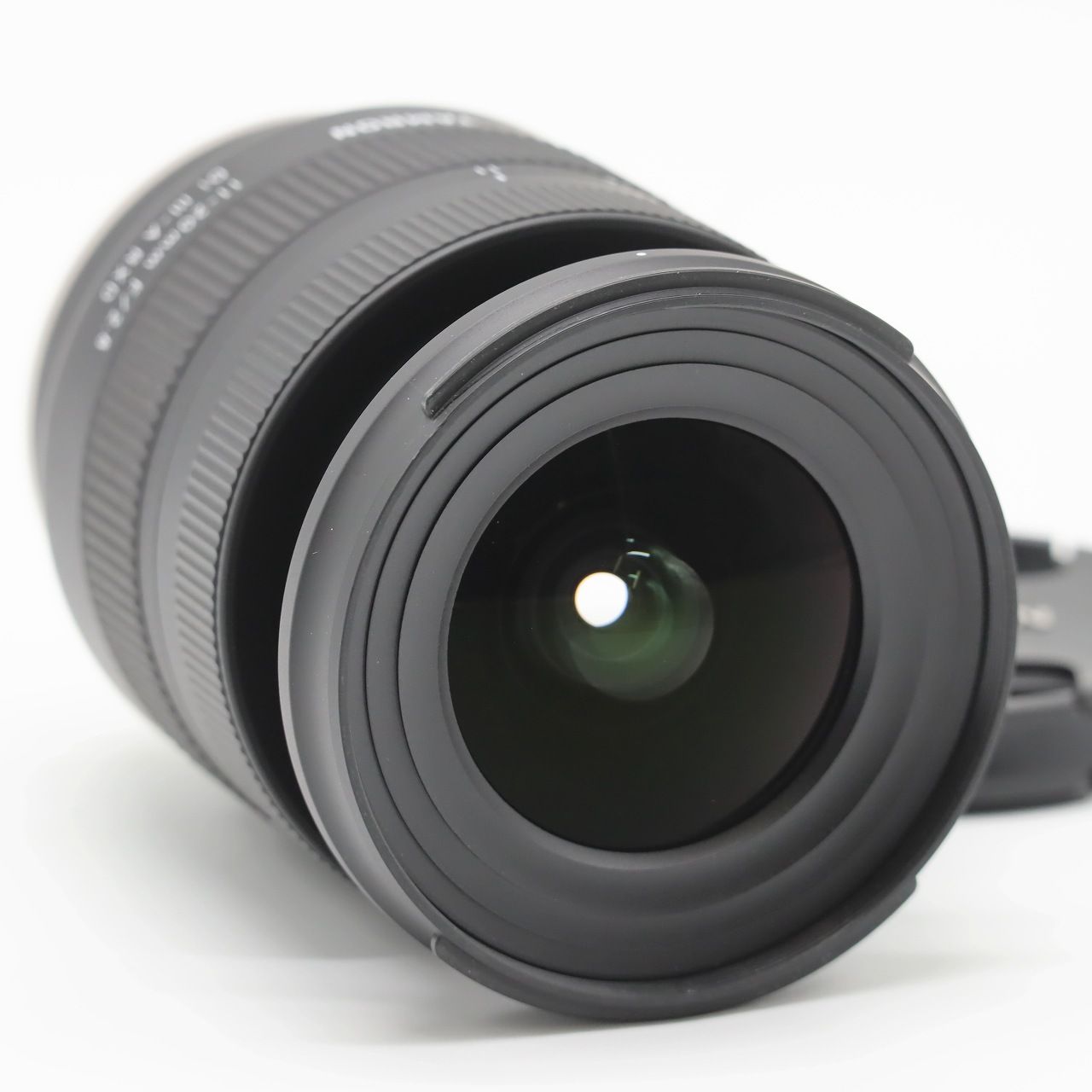 11 20 mm F 2 8 Di III A RXD ソニーEマウント用 Model B 060