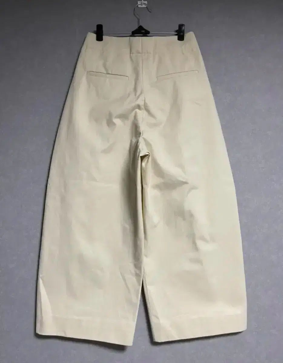 ドーニパンツ クリーム