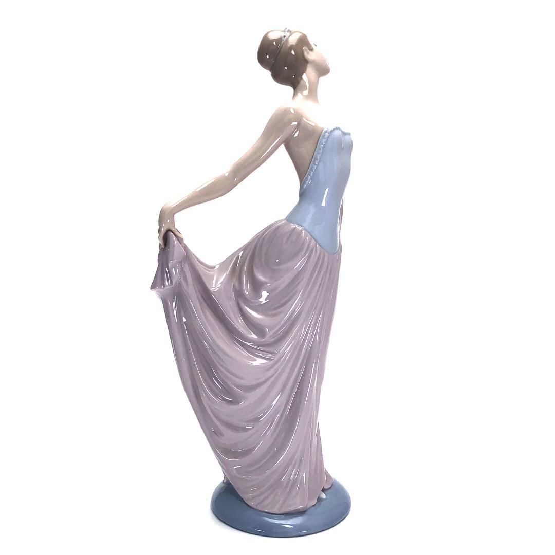 リヤドロ 踊る少女