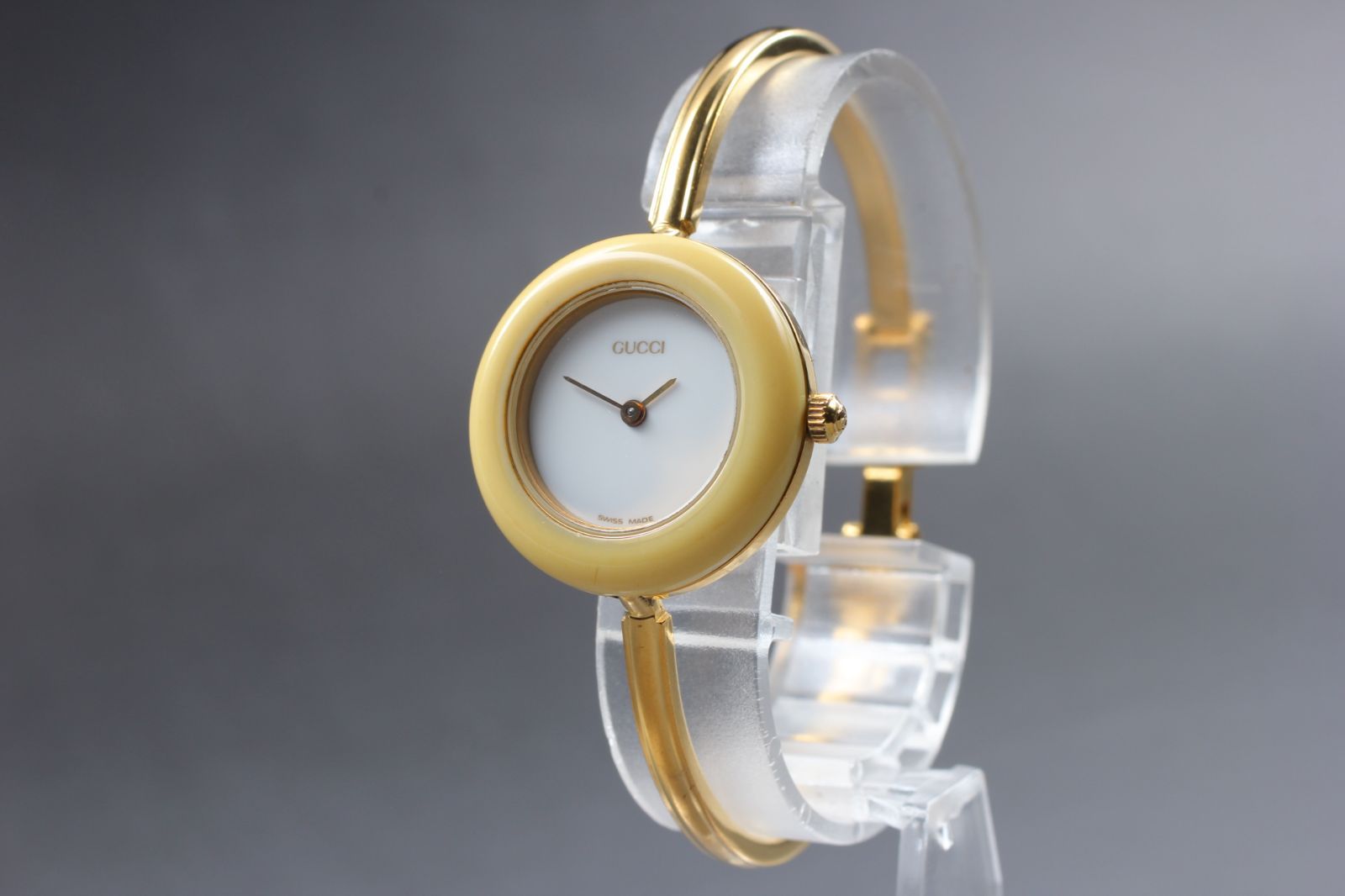 グッチ 腕時計 チェンジベゼル 11⁄12.2 6色 ゴールド 白文字盤 不動品