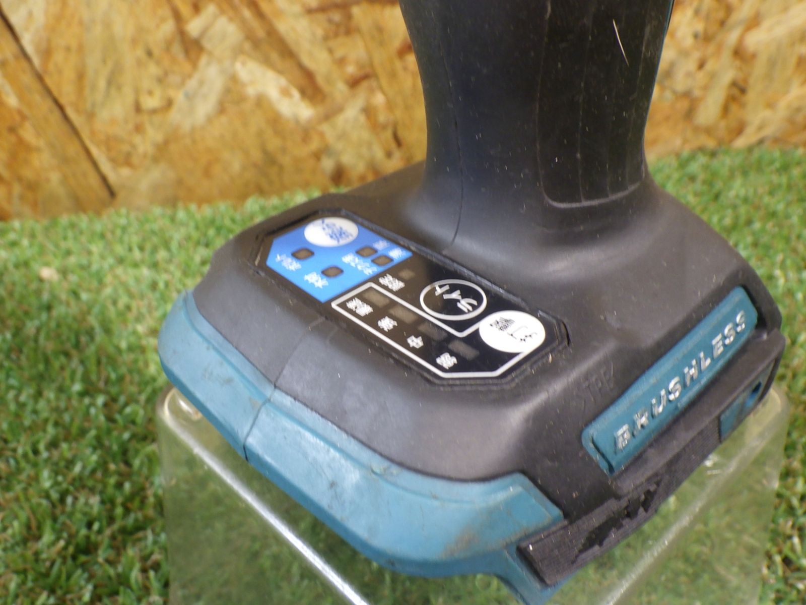 人気メーカー マキタ 充電式インパクトドライバー TD171D 品