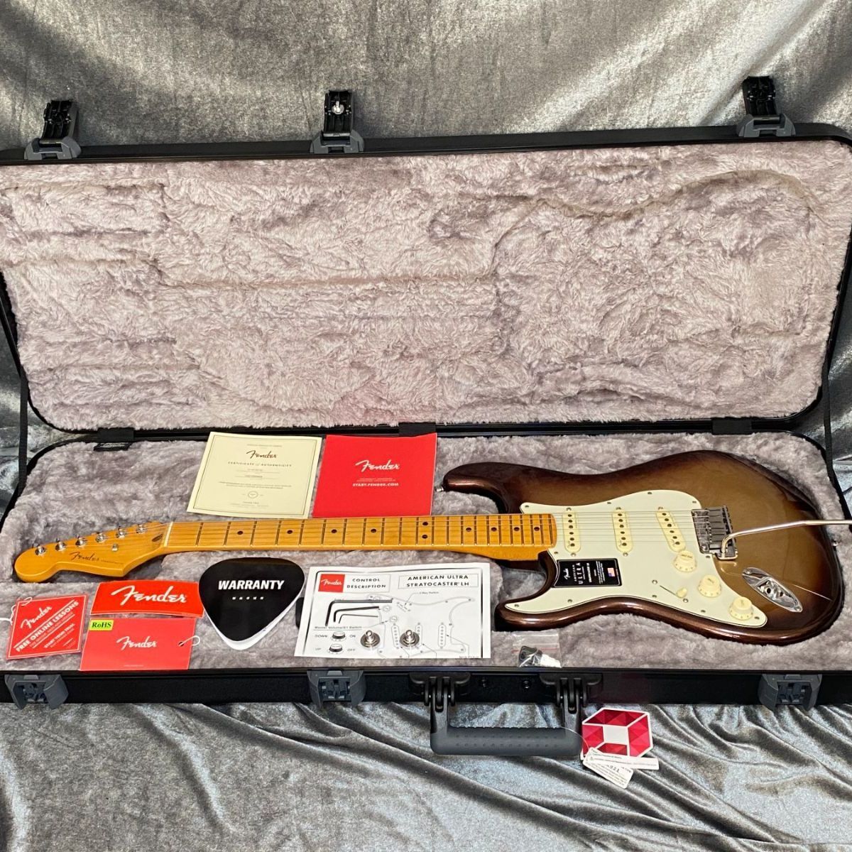 左利き用レフティーモデル Fender USA American Ultra Stratocaster ハードケース付 フェンダー アメリカン ウルトラ ストラトキャスター エレキギター