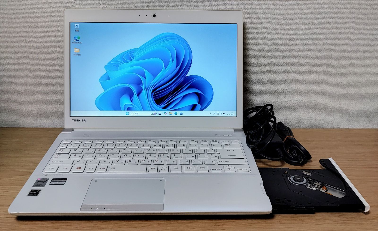 TOSHIBA dynabook Corei5 メモリ16GB SSD512GB 小型 DVD バッテリー〇 管理番号 M161