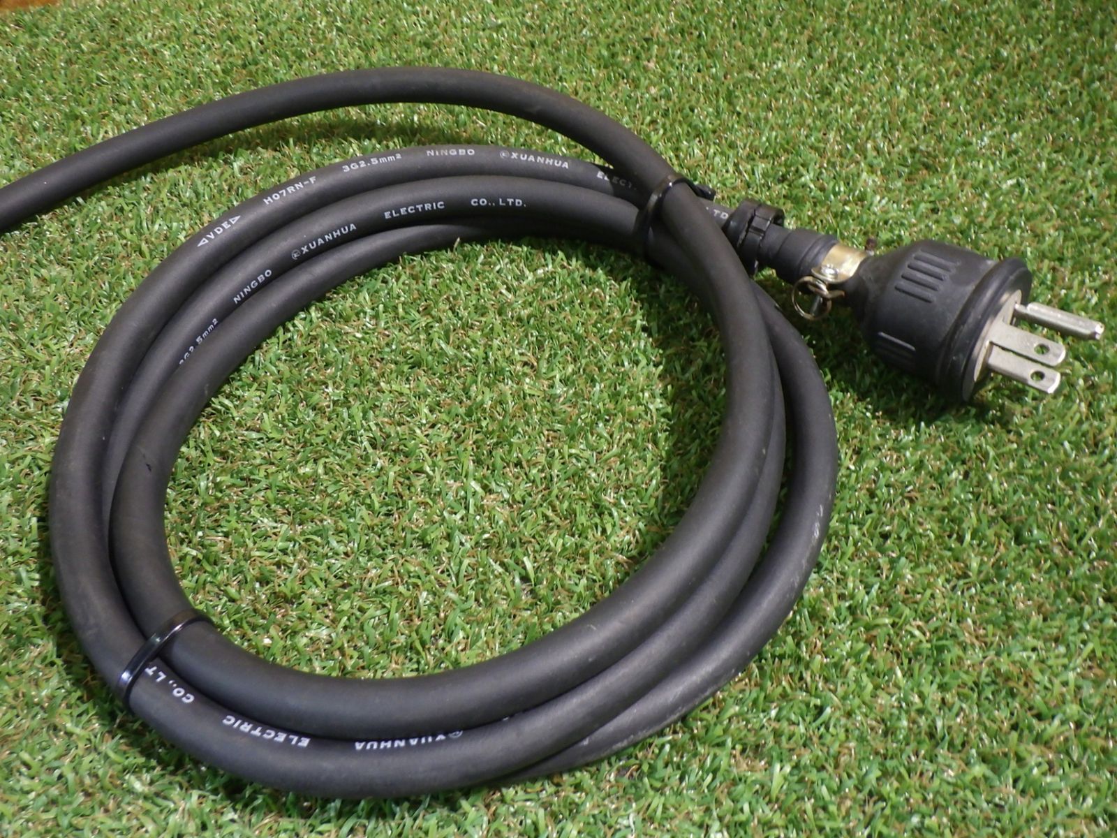 板厚3mmまでの薄板などに スズキッド SUZUKID 100V 200V兼用交流機 スターク120 60Hz SSC-122 品 HRDEVELOPMENT_JP